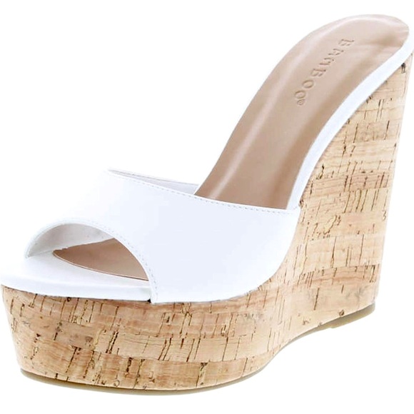 HIGH WEDGE PLATFORM IN WHITE CALFSKIN WITH GOLD HARDWARE main image 1